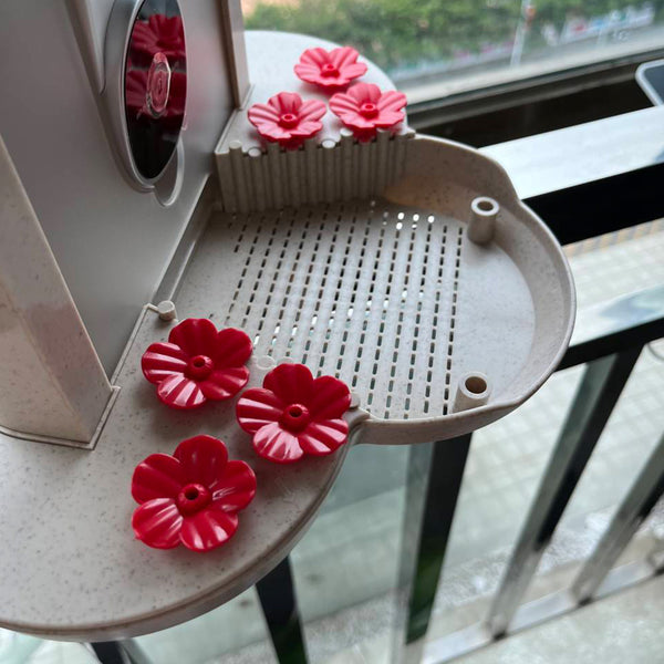 Bird feeder with camera and AI bird recognition for the garden - With built-in solar cell